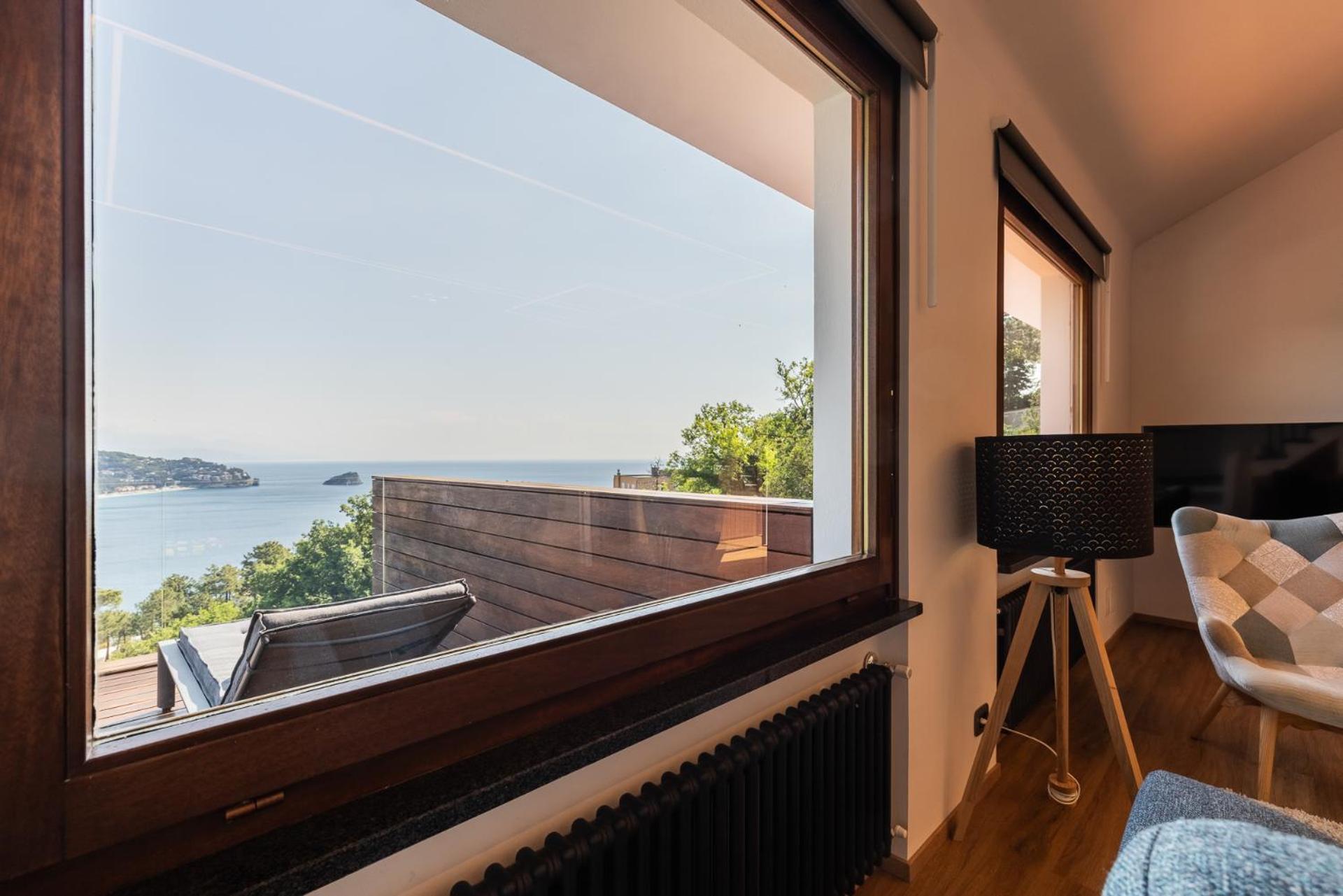 فيلا Spettacolare Vista Isola Terrazza E Idromassaggio نولي المظهر الخارجي الصورة